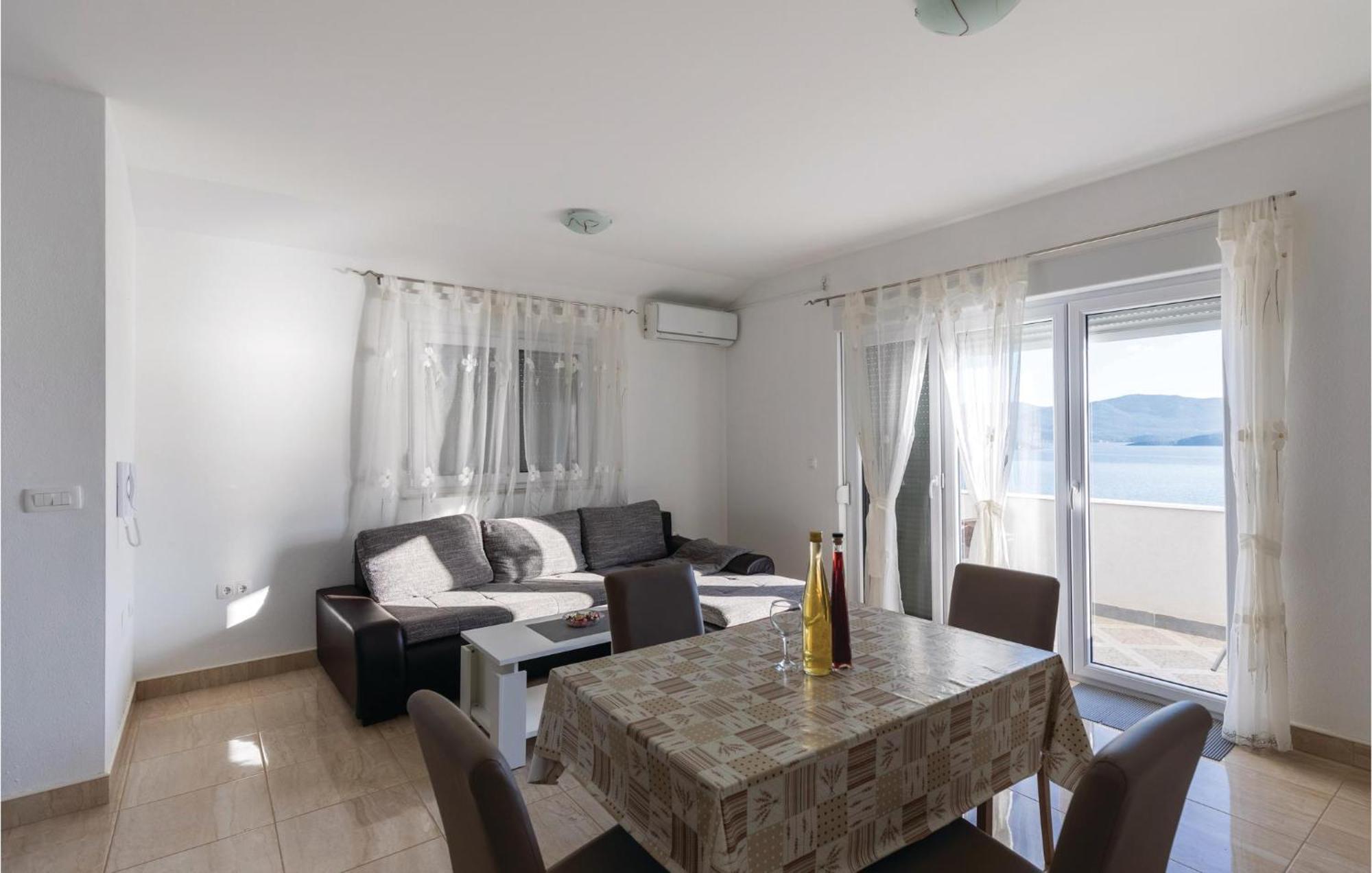 1 Bedroom Cozy Apartment In Klek Exterior photo