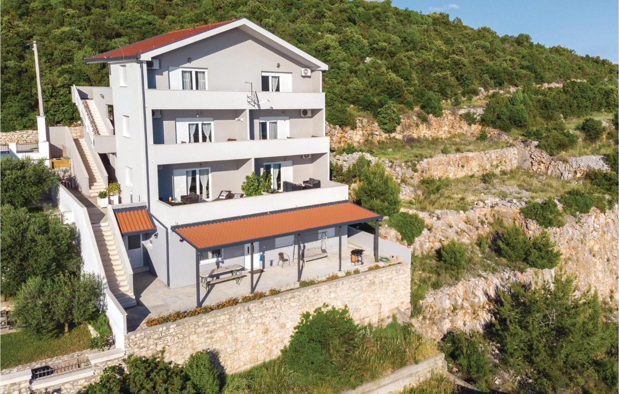 1 Bedroom Cozy Apartment In Klek Exterior photo